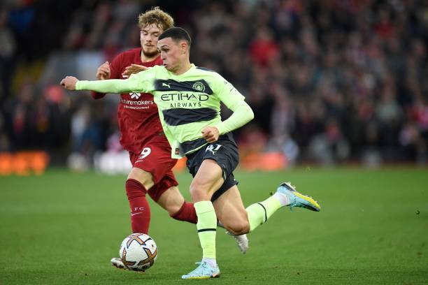 负彰显统治 负彰显统治