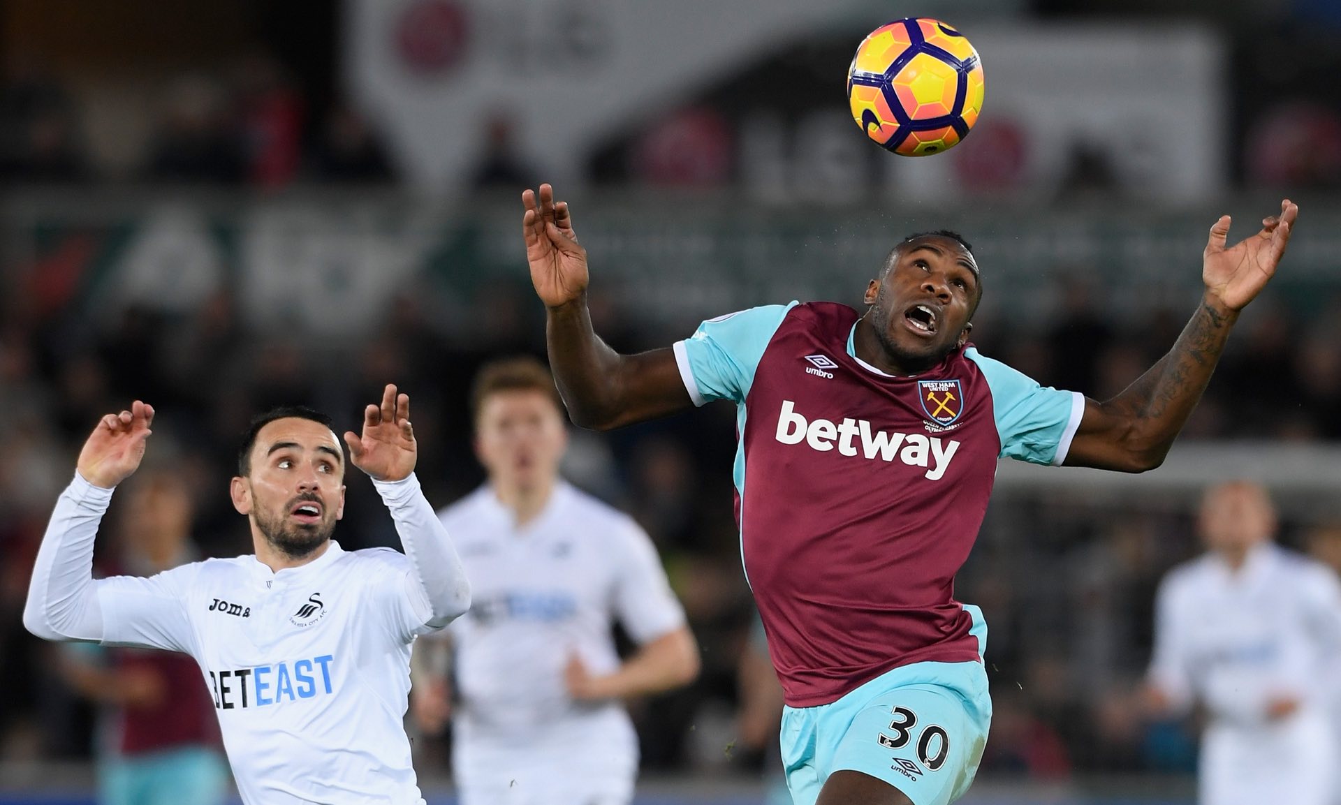 他曾效力于 他曾效力于